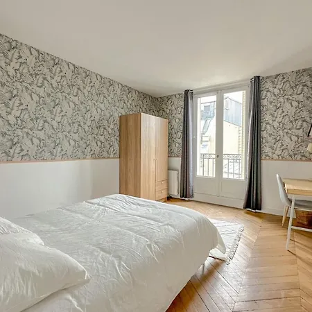 Hotel Immeuble Septembre *